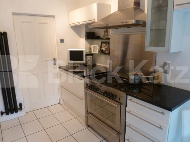 			New Instruction, 2 Bedroom, 1 bath, 1 reception Flat			 Liverpool Road, Barnsbury Islington 